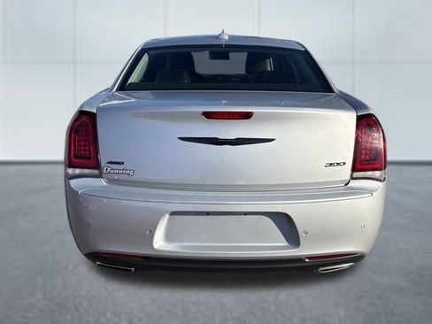 Used 2023 Chrysler 300 Touring L w/ Popular Equipment Group image 4