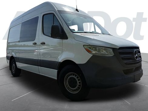 Used 2022 Mercedes-Benz Sprinter 2500 image 1