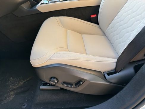 New 2026 Volvo XC90 B6 Plus w/ Protection Package Premier image 12