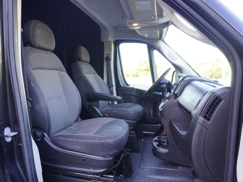 Used 2018 RAM ProMaster 2500 w/ Interior Convenience Group FWD image 10