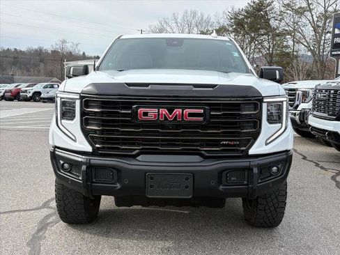 Certified 2024 GMC Sierra 1500 AT4X image 3