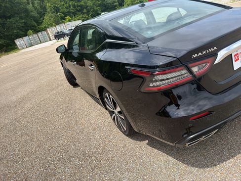 Used 2023 Nissan Maxima SV w/ Floor Mat Group FWD image 6