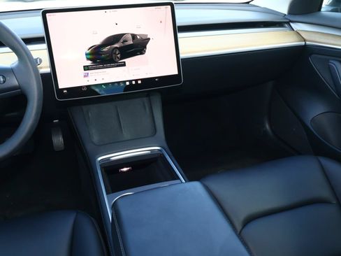 Used 2023 Tesla Model 3 Standard Range RWD image 10