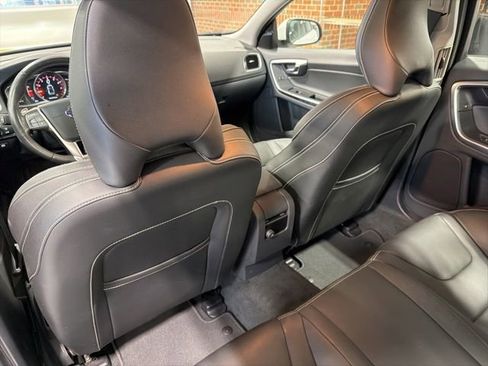 Used 2018 Volvo S60 T5 Dynamic w/ Vision Package AWD/4WD image 31