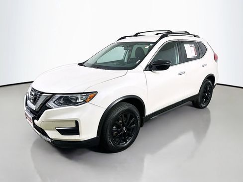 Used 2017 Nissan Rogue SV w/ Midnight Edition Package image 3