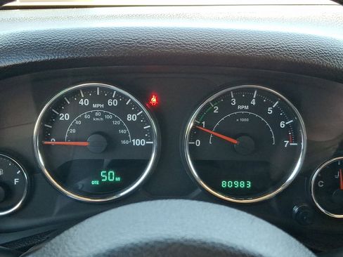 Used 2014 Jeep Wrangler Sport w/ Quick Order Package 23S AWD/4WD image 18