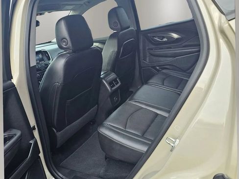Used 2023 GMC Terrain SLT w/ Elevation Edition FWD image 7