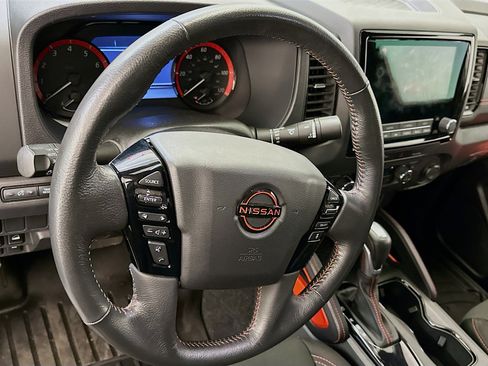 Used 2023 Nissan Frontier PRO-4X w/ Technology Package image 18