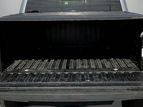 Used 2018 Toyota Tacoma SR5 image 25