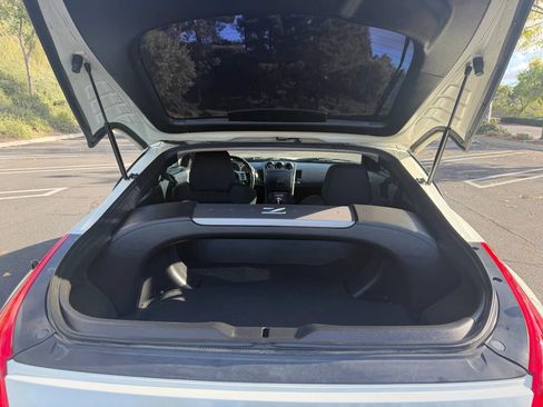 Used 2008 Nissan 350Z Enthusiast w/ Cargo Convenience Pkg image 11