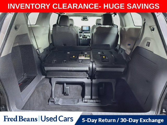 Used 2024 Toyota Sienna XLE w/ XLE Plus Package AWD/4WD image 35