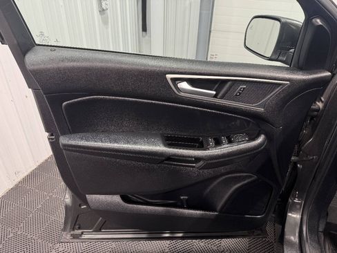 Used 2019 Ford Edge SEL w/ Equipment Group 201A AWD/4WD image 11