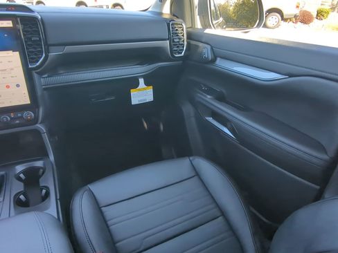 New 2025 Ford Ranger Lariat w/ FX4 Off-Road Package image 15