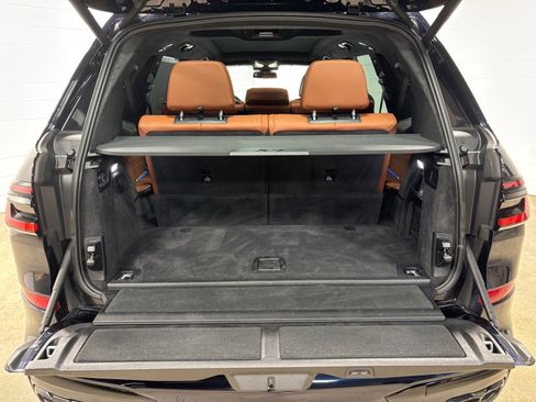 Used 2024 BMW X7 M60i AWD/4WD image 43