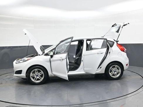 Used 2018 Ford Fiesta SE image 42