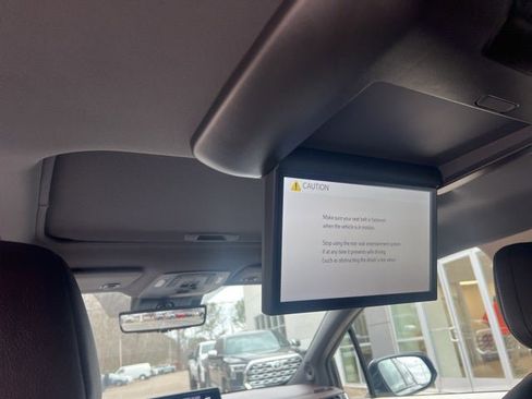 Used 2021 Toyota Sienna Platinum image 15