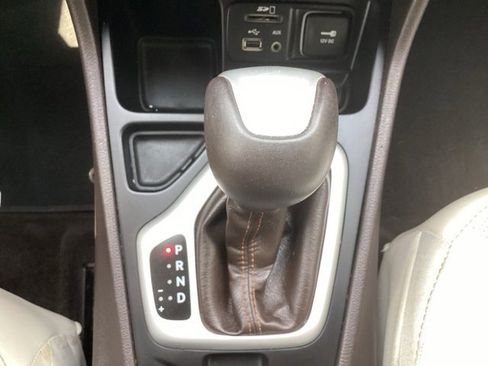 Used 2017 Jeep Cherokee Overland w/ Technology Group image 25