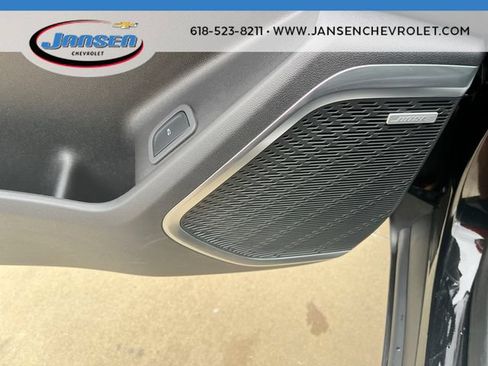 Used 2025 Buick Enclave Preferred FWD image 23