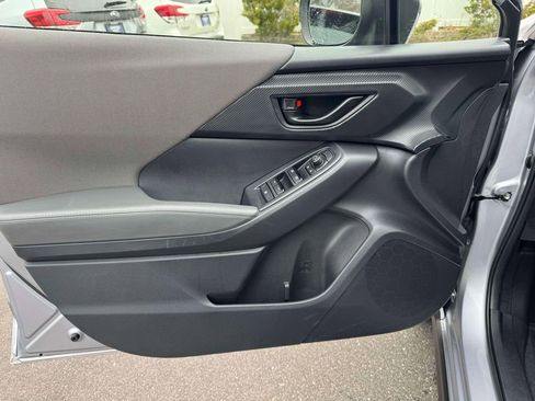 Used 2024 Subaru Crosstrek 2.0i Premium image 18