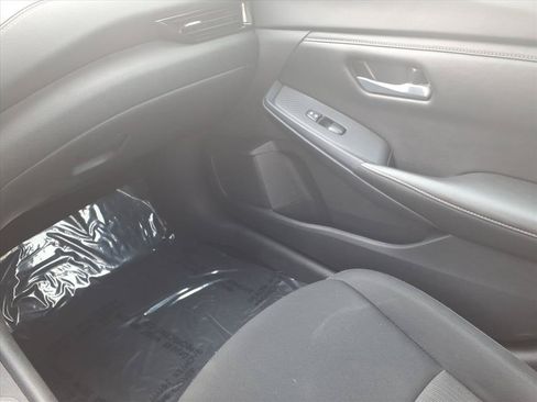 Used 2024 Nissan Sentra SV FWD image 22