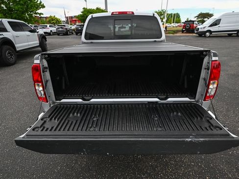 Used 2018 Nissan Frontier SV AWD/4WD image 17