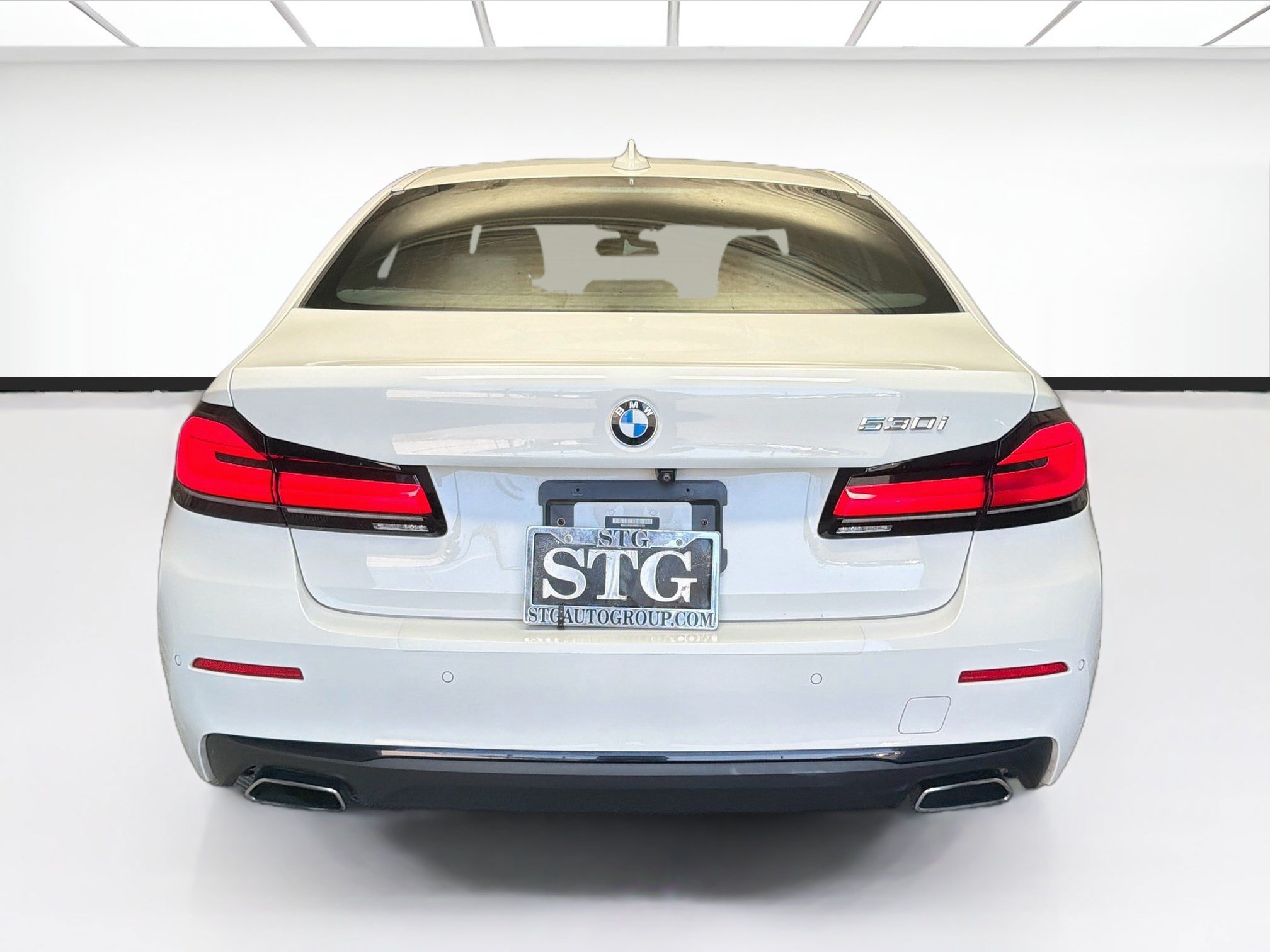 Used 2022 BMW 530i w/ M Sport Package RWD image 5