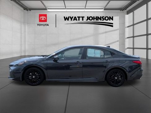 Used 2026 Toyota Camry SE FWD image 2