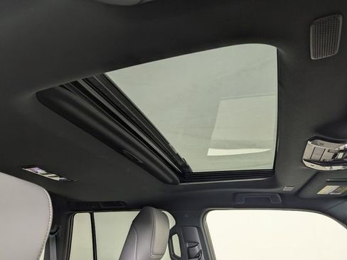 Used 2024 Lexus GX 550 w/ Accessory Package (Z1) image 32