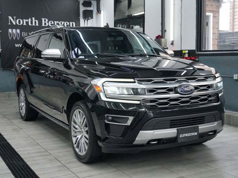 Used 2022 Ford Expedition Max Platinum AWD/4WD image 3