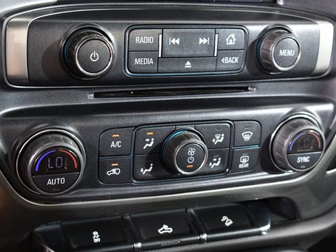 Used 2018 Chevrolet Silverado 1500 LT w/ All Star Edition AWD/4WD image 27