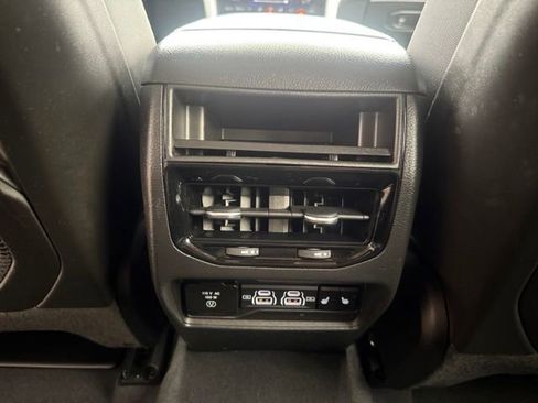 Used 2023 Jeep Grand Cherokee Limited w/ Luxury Tech Group II AWD/4WD image 47