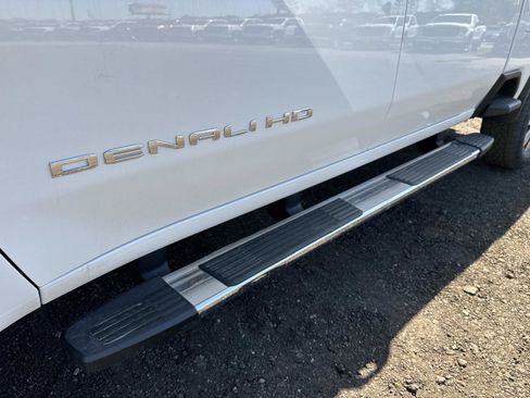 New 2026 GMC Sierra 2500 Denali w/ Denali Reserve Package AWD/4WD image 11