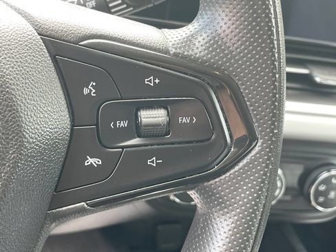 Used 2024 Chevrolet Trax LS FWD image 23