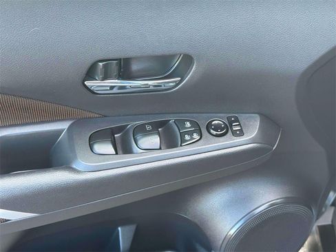 Certified 2024 Nissan Kicks SR image 16