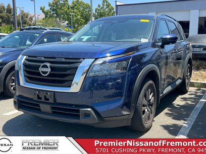 Certified 2024 Nissan Pathfinder SV