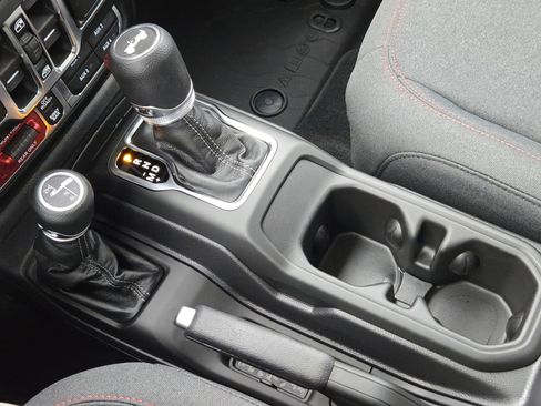 New 2026 Jeep Wrangler Unlimited Rubicon image 17