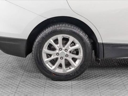 Used 2019 Chevrolet Equinox LS image 32