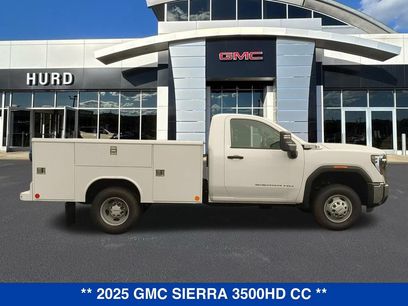 New 2025 GMC Sierra 3500 Pro w/ Convenience Package