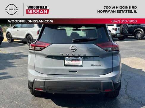 Certified 2025 Nissan Rogue SL w/ SL Premium Package AWD/4WD image 4
