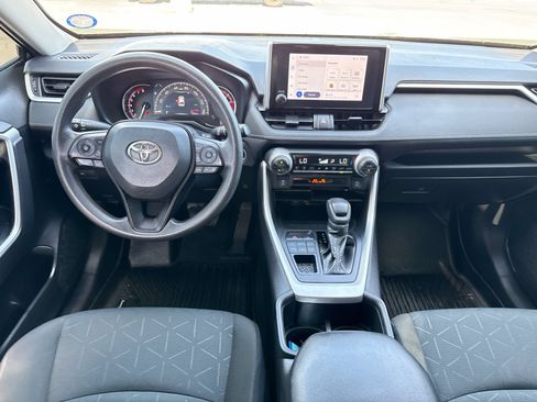 Used 2024 Toyota RAV4 XLE AWD/4WD image 15