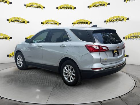 Used 2018 Chevrolet Equinox LT FWD image 3