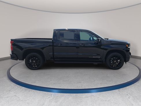 Used 2026 Chevrolet Silverado 1500 High Country w/ High Country Premium Package AWD/4WD image 4