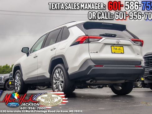 Used 2024 Toyota RAV4 XLE Premium FWD image 4