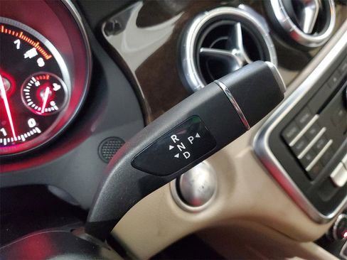 Used 2018 Mercedes-Benz CLA 250 image 24