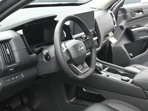 New 2026 Nissan Pathfinder SL AWD/4WD image 7