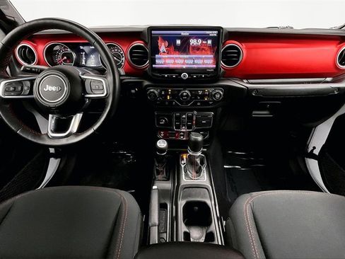 Used 2021 Jeep Gladiator Rubicon w/ Cold Weather Group image 16