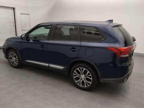 Used 2017 Mitsubishi Outlander ES AWD/4WD image 3