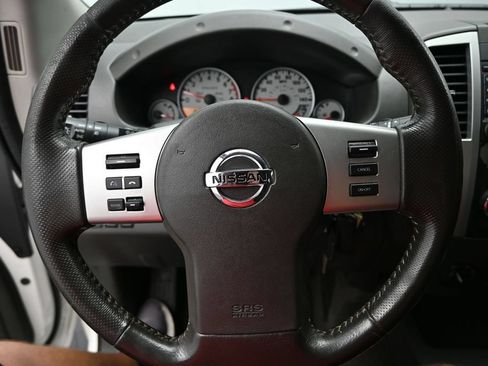 Used 2018 Nissan Frontier PRO-4X AWD/4WD image 16