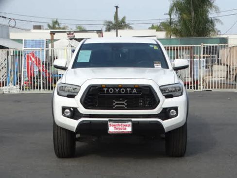 Used 2023 Toyota Tacoma TRD Off-Road image 3