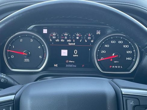 Used 2022 Chevrolet Silverado 3500 LTZ w/ LTZ Convenience Package image 32